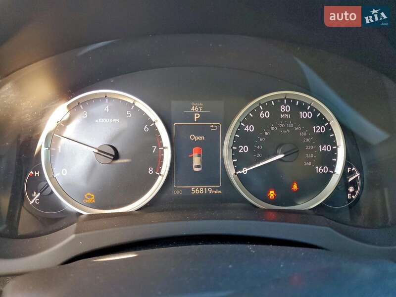 Седан Lexus IS 2015 в Киеве