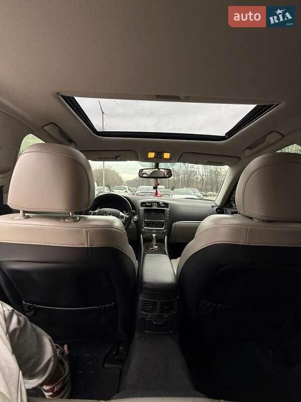 Седан Lexus IS 2012 в Днепре