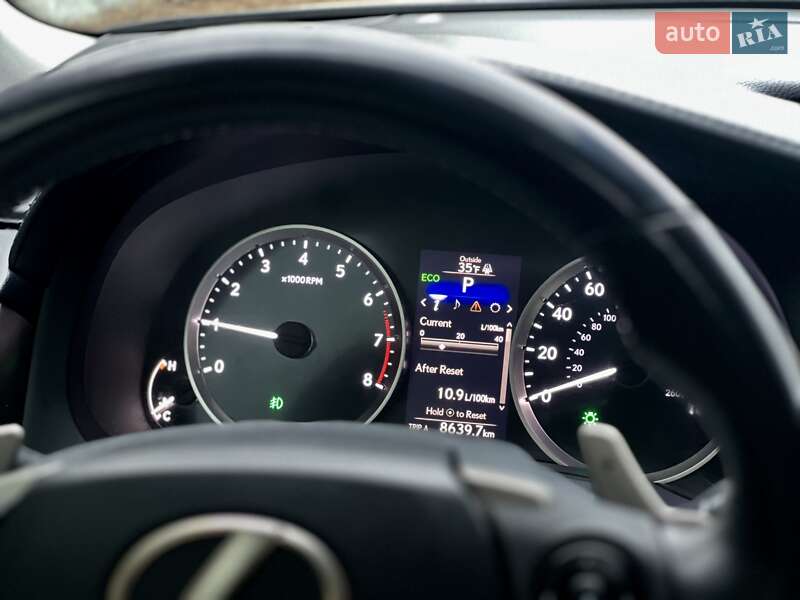 Седан Lexus IS 2015 в Днепре