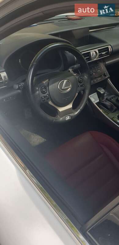 Седан Lexus IS 2013 в Одессе