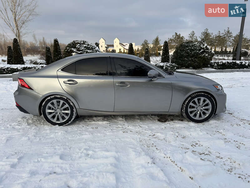 Седан Lexus IS 2013 в Днепре