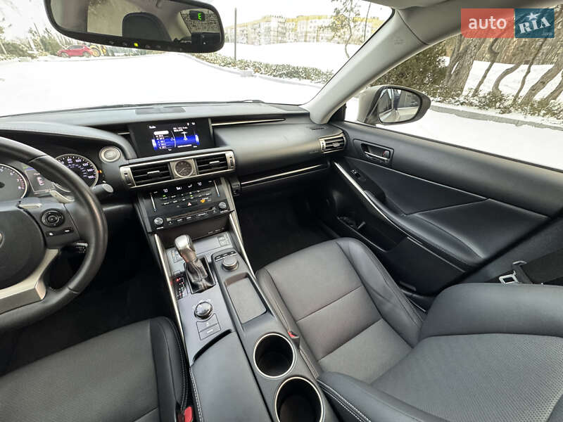 Седан Lexus IS 2013 в Днепре