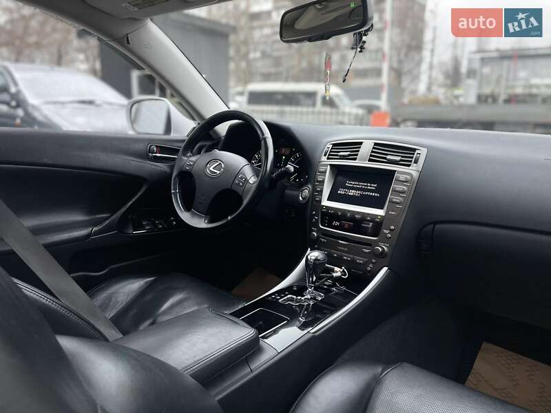 Седан Lexus IS 2008 в Днепре