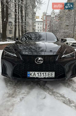Седан Lexus IS 2024 в Киеве