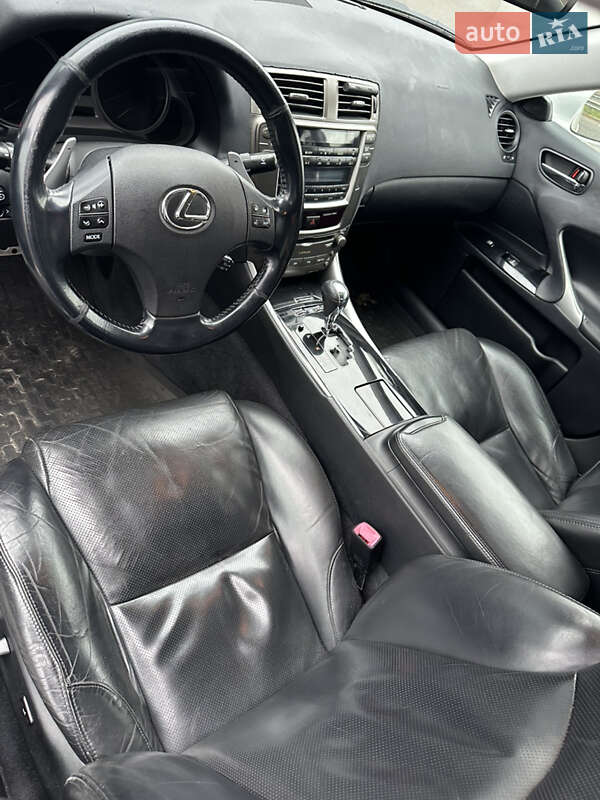Седан Lexus IS 2008 в Киеве