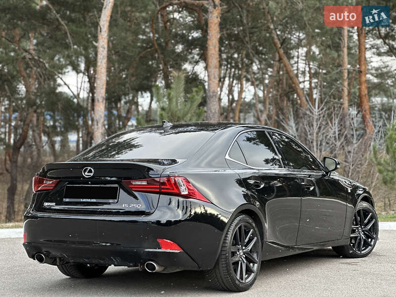 Седан Lexus IS 2014 в Киеве