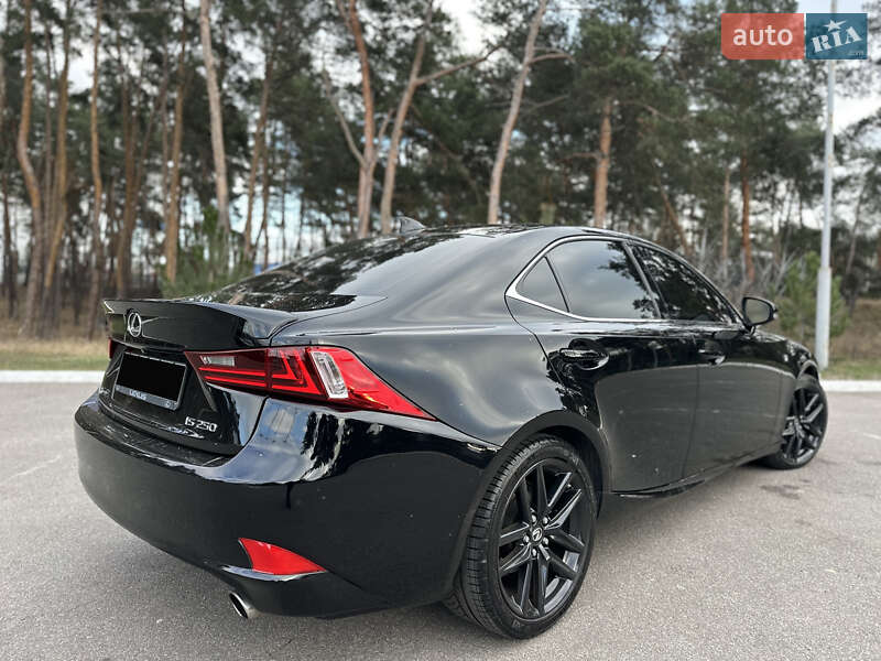 Седан Lexus IS 2014 в Киеве