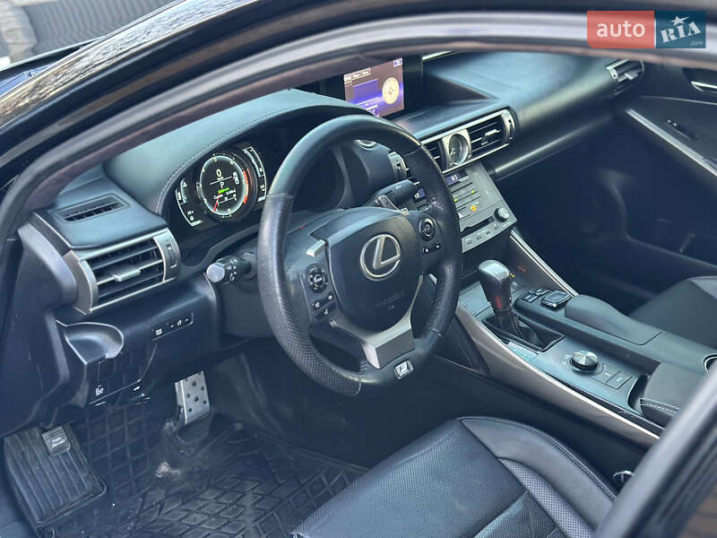 Седан Lexus IS 2014 в Киеве