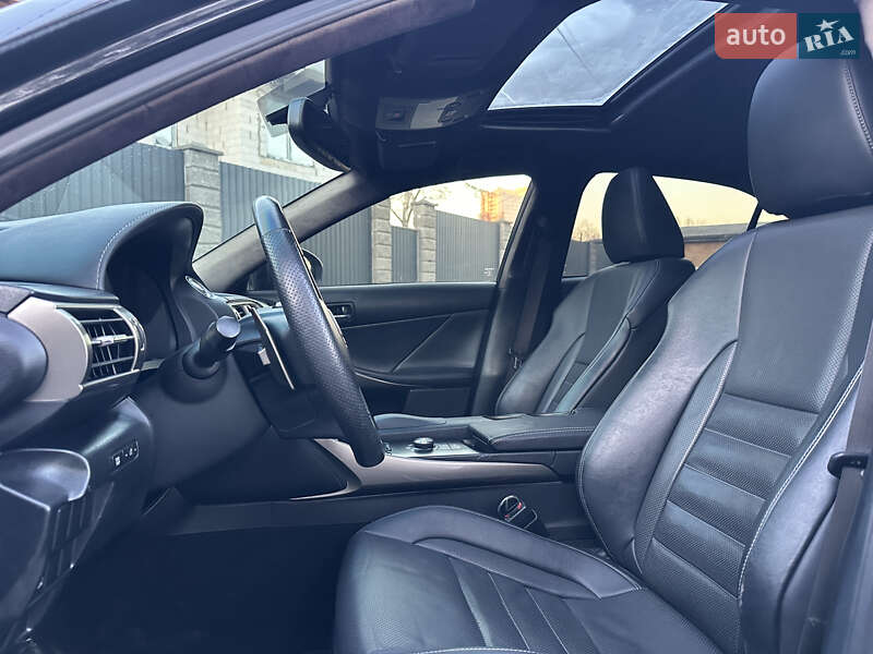 Седан Lexus IS 2014 в Киеве