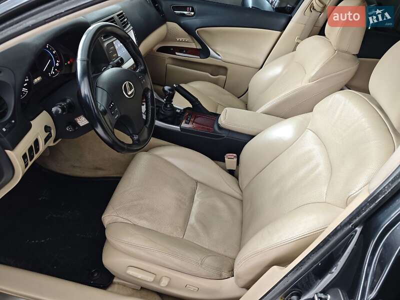 Седан Lexus IS 2007 в Харькове фото 7 Седан Lexus IS 2007 в Харькове