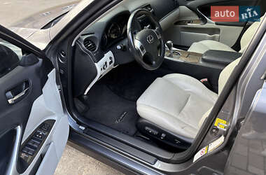 Седан Lexus IS 2012 в Львове