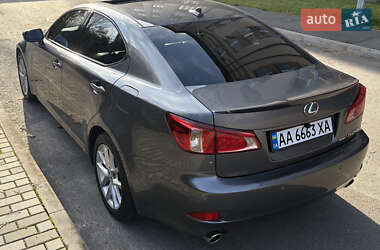 Седан Lexus IS 2012 в Львове