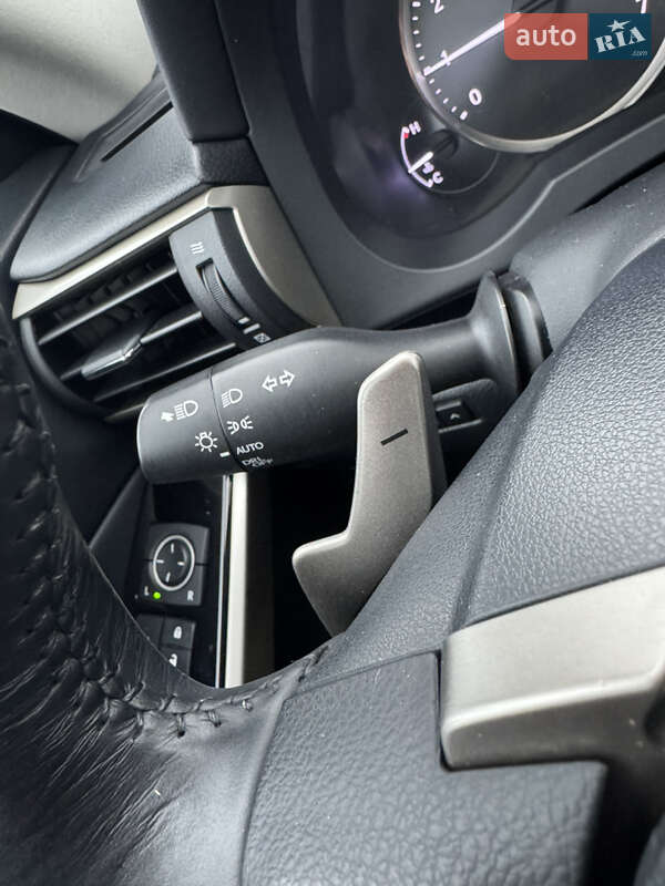 Седан Lexus IS 2016 в Києві фото 23 Седан Lexus IS 2016 в Києві