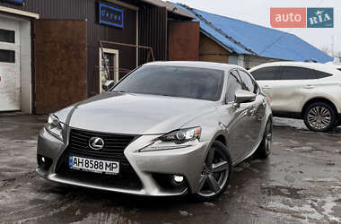 Седан Lexus IS 2015 в Краматорську