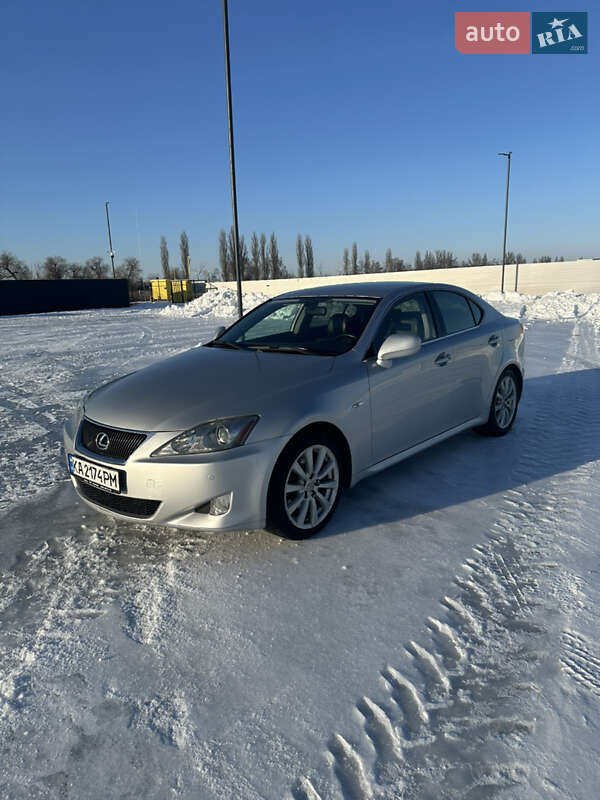 Седан Lexus IS 2008 в Киеве