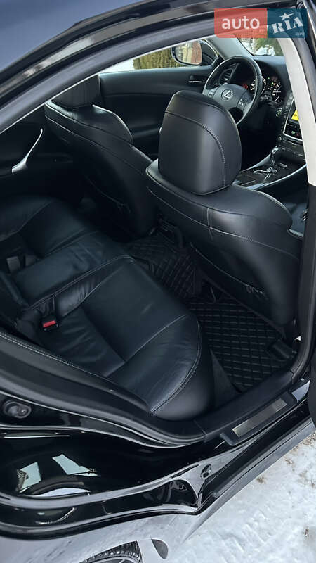 Седан Lexus IS 2010 в Львове фото 19 Седан Lexus IS 2010 в Львове