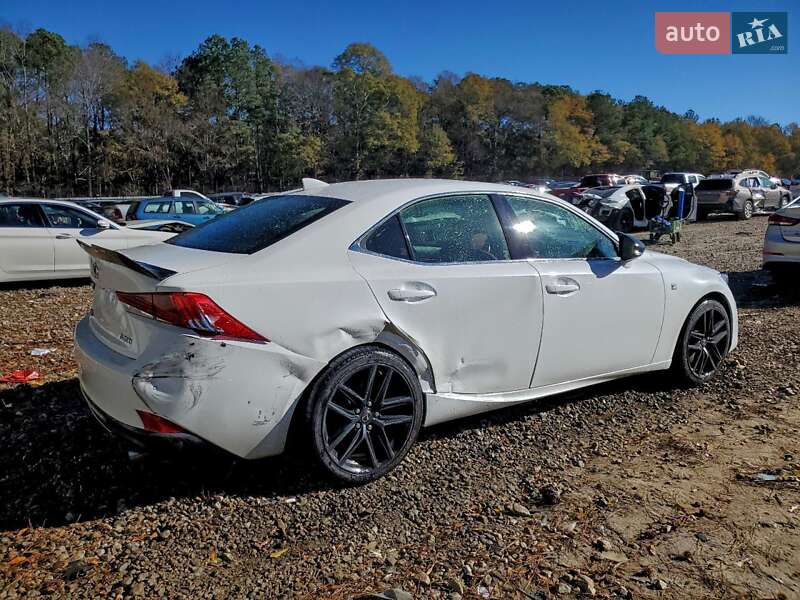 Седан Lexus IS 2018 в Львове