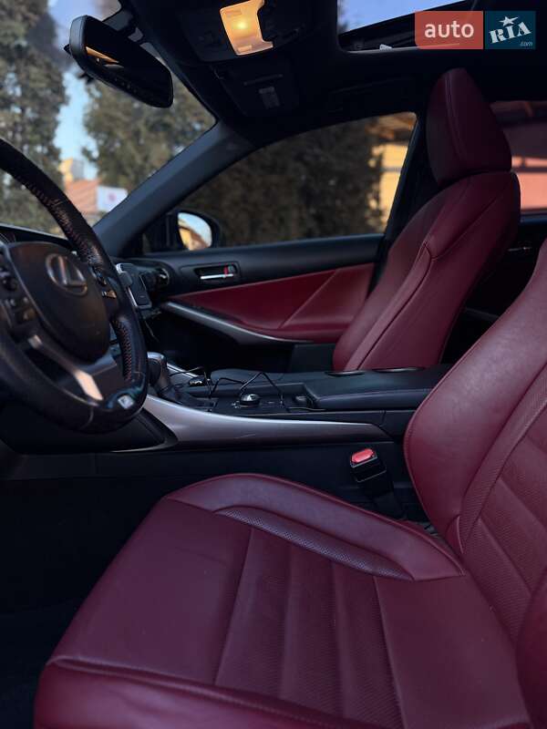 Седан Lexus IS 2015 в Дрогобыче фото 23 Седан Lexus IS 2015 в Дрогобыче