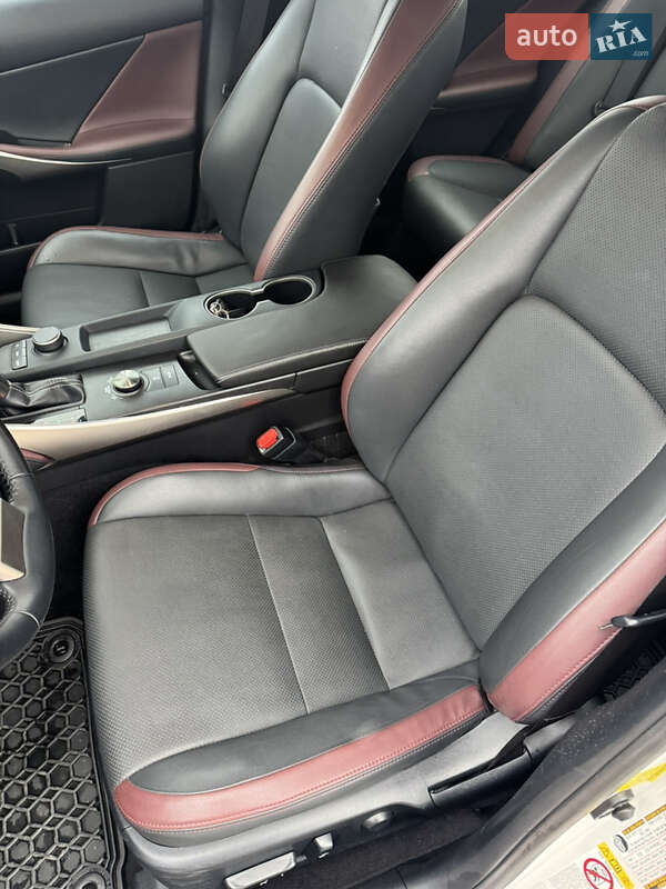 Седан Lexus IS 2016 в Києві фото 9 Седан Lexus IS 2016 в Києві