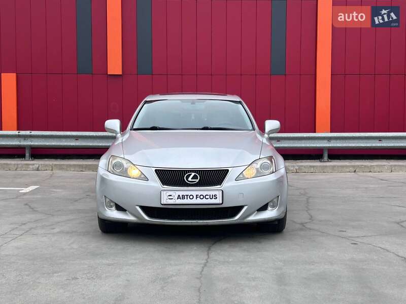 Седан Lexus IS 2008 в Киеве фото 3 Седан Lexus IS 2008 в Киеве