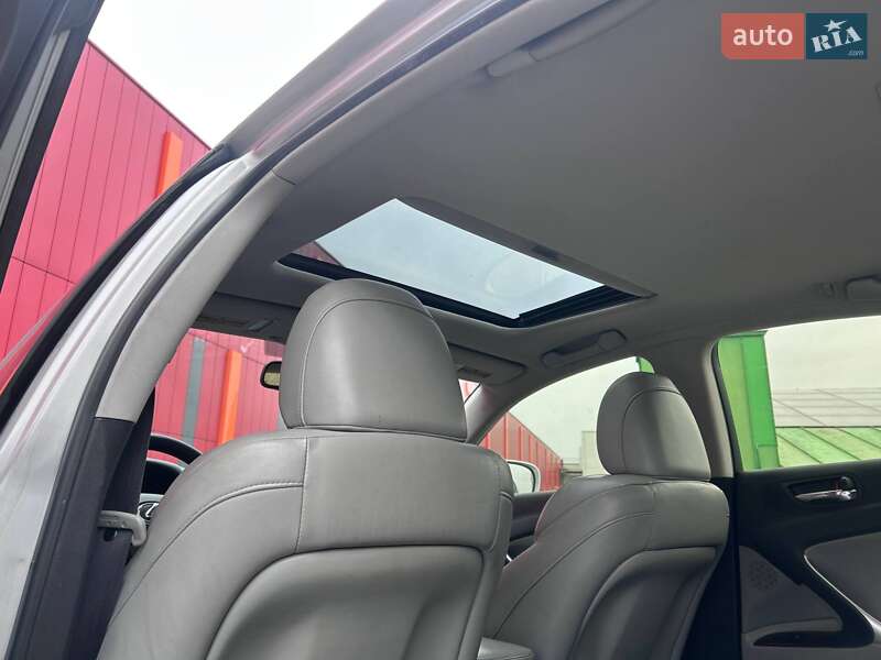 Седан Lexus IS 2008 в Киеве фото 16 Седан Lexus IS 2008 в Киеве