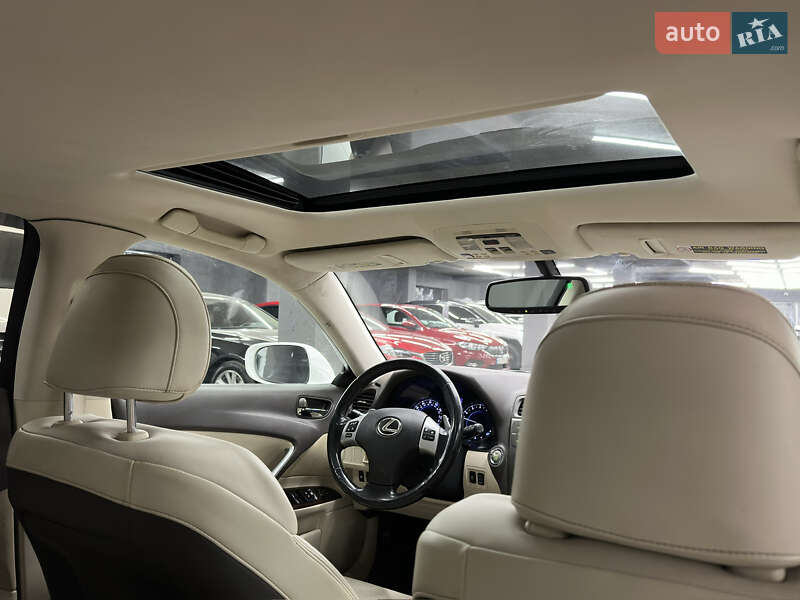 Седан Lexus IS 2010 в Харкові фото 24 Седан Lexus IS 2010 в Харкові
