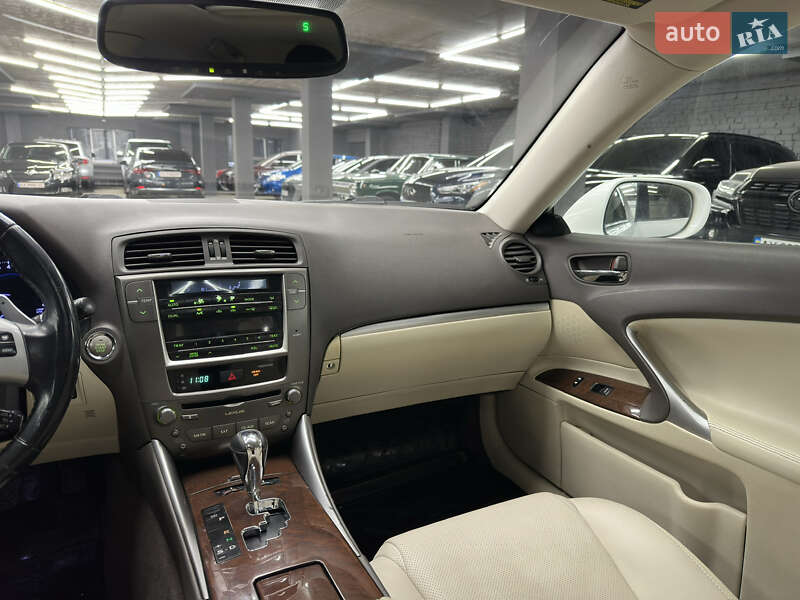 Седан Lexus IS 2010 в Харкові фото 33 Седан Lexus IS 2010 в Харкові