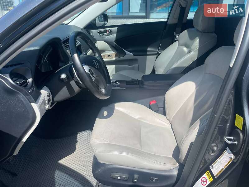 Седан Lexus IS 2010 в Львові фото 6 Седан Lexus IS 2010 в Львові