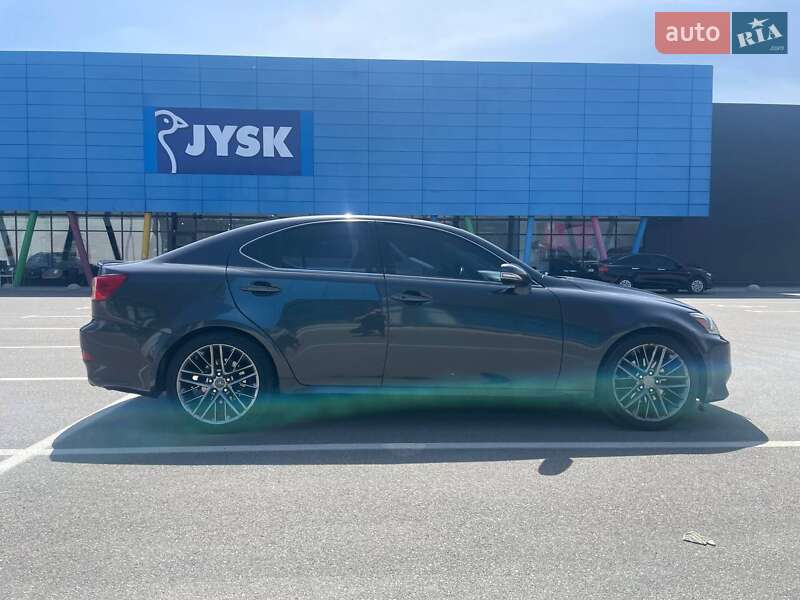 Седан Lexus IS 2010 в Львові фото 7 Седан Lexus IS 2010 в Львові