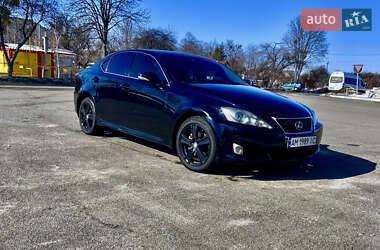 Седан Lexus IS 2010 в Малине