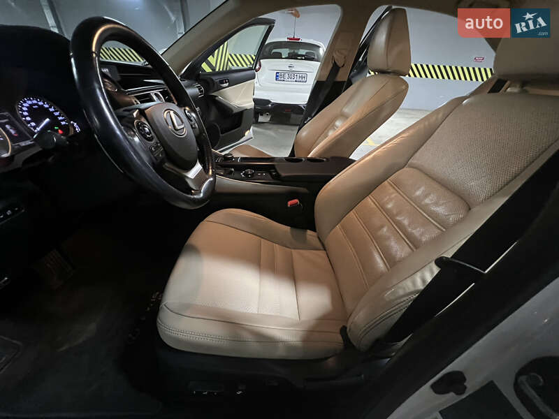 Седан Lexus IS 2013 в Одессе