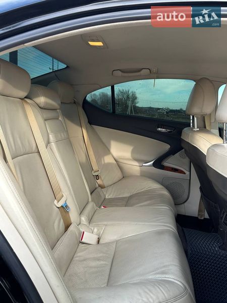 Седан Lexus IS 2009 в Шептицькому