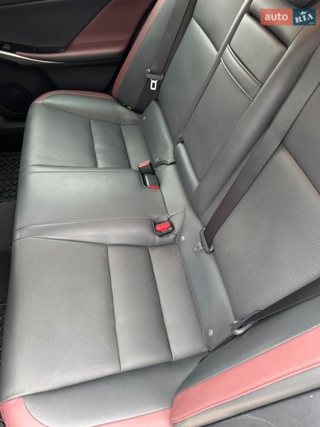 Седан Lexus IS 2016 в Києві