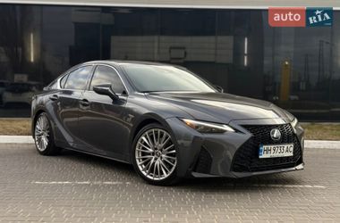 Седан Lexus IS 2023 в Одесі