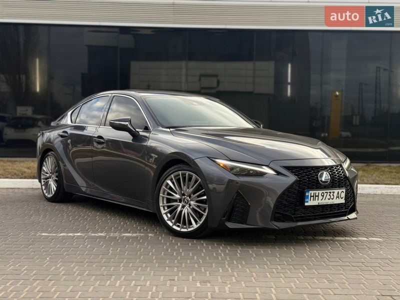 Седан Lexus IS 2023 в Одесі