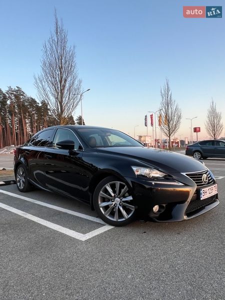 Lexus IS 2013