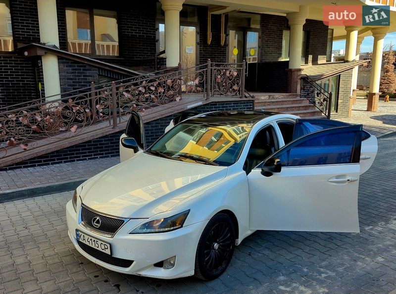 Седан Lexus IS 2008 в Києві