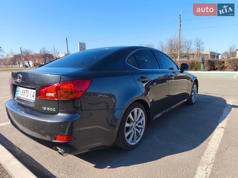 Седан Lexus IS 2008 в Полтаві