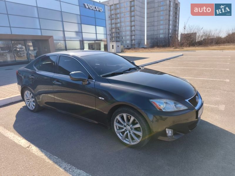 Седан Lexus IS 2008 в Полтаві