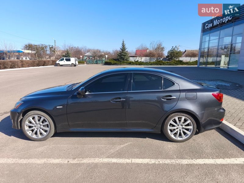 Седан Lexus IS 2008 в Полтаві