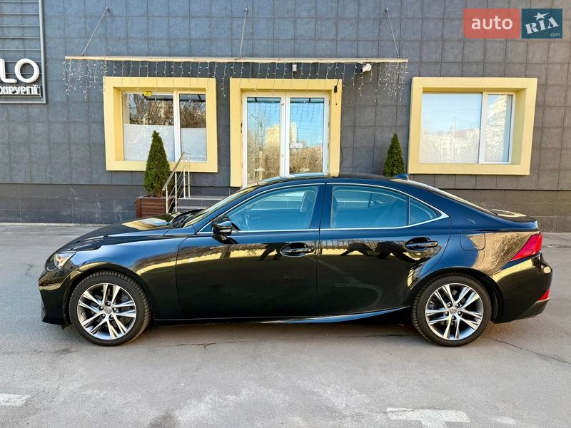 Седан Lexus IS 2018 в Киеве