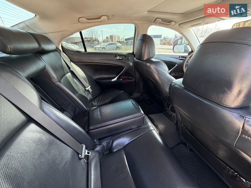 Седан Lexus IS 2008 в Солотвине