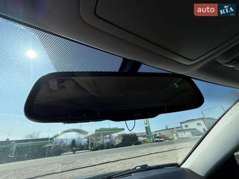 Седан Lexus IS 2008 в Солотвине