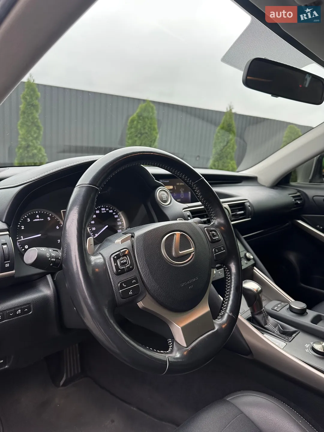 2017 Lexus IS - мініатюра 11