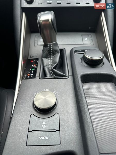 Седан Lexus IS 2017 в Днепре