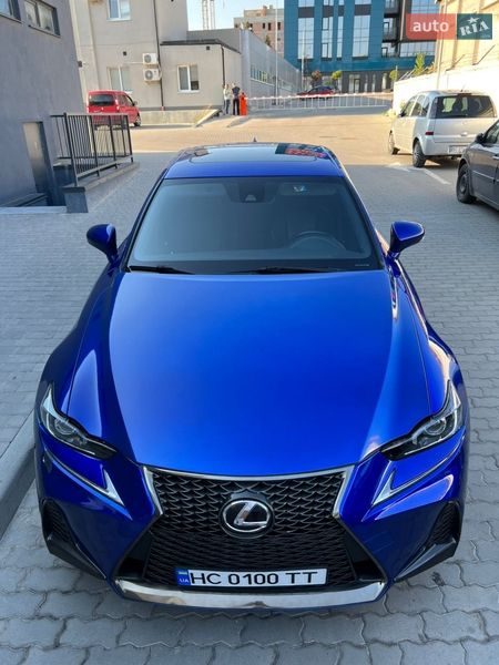 Седан Lexus IS 2017 в Львове