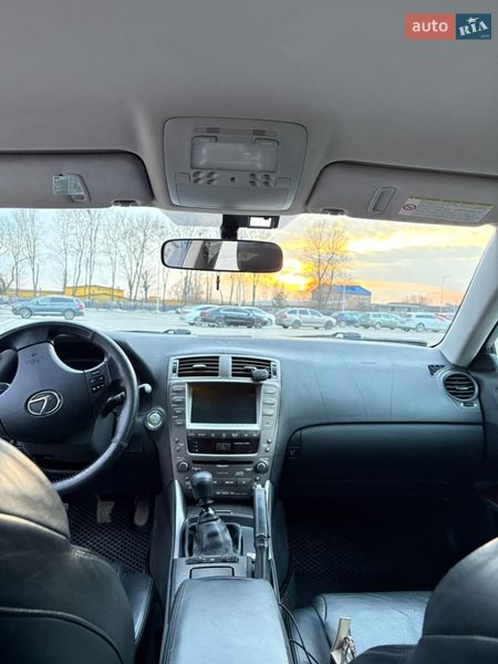 Седан Lexus IS 2007 в Тернополе