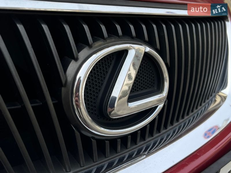 Седан Lexus IS 2007 в Львові