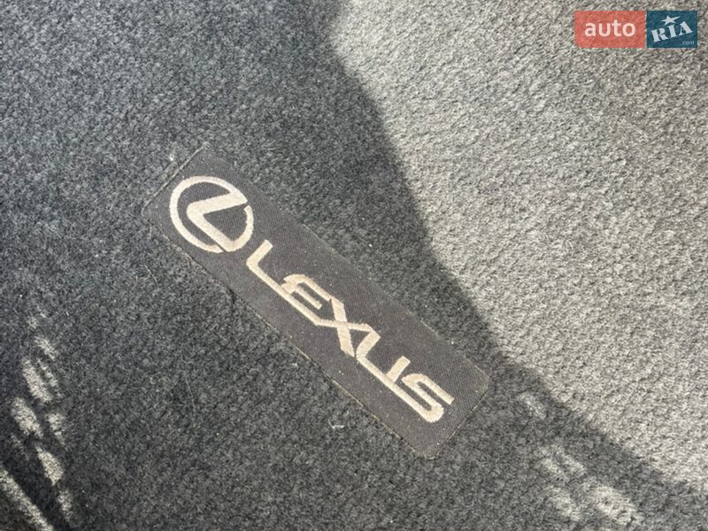 Седан Lexus IS 2007 в Львові