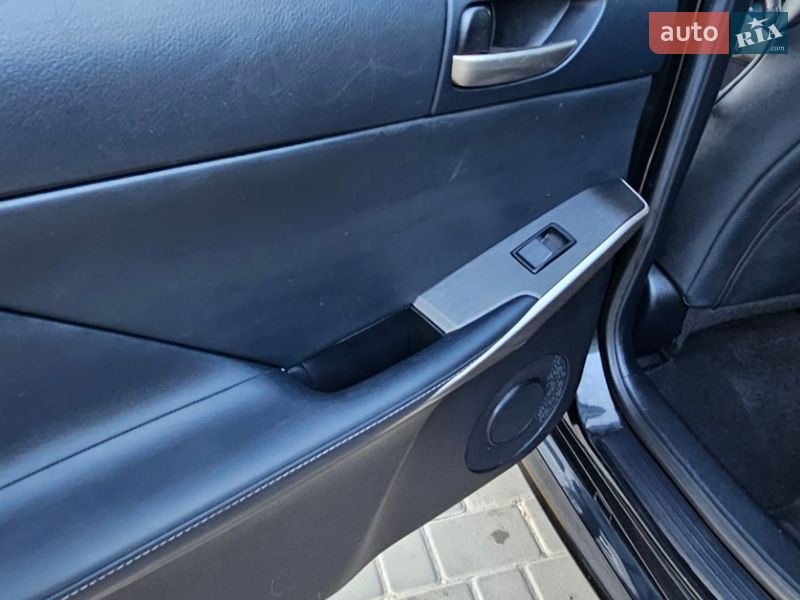 Седан Lexus IS 2020 в Киеве фото 32 Седан Lexus IS 2020 в Киеве